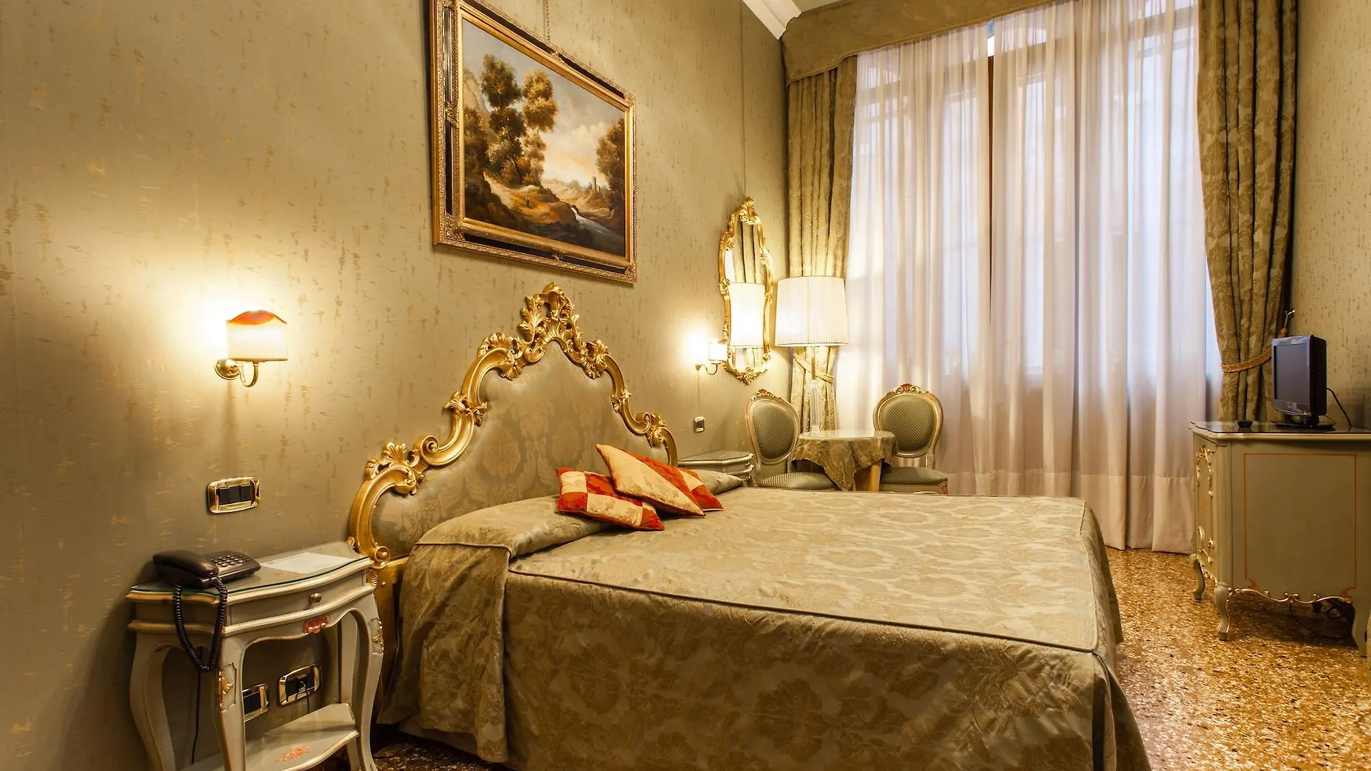 Hotel Al Ponte Mocenigo Venice 3*,
